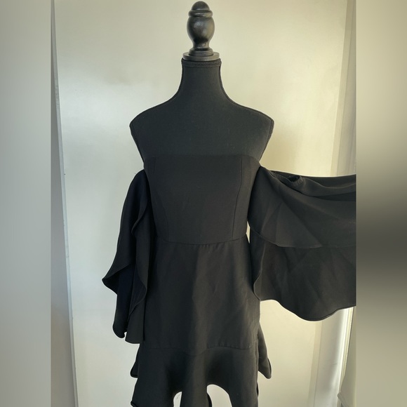 BCBGMAXAZRIA Off Shoulder Dress Sz 2 - Picture 3 of 5